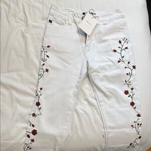 Embroidered White Jeans